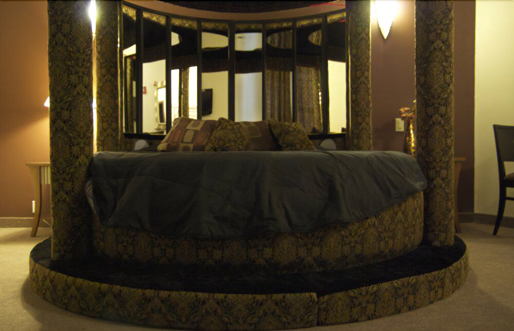 Smithtown Inn - photo 10