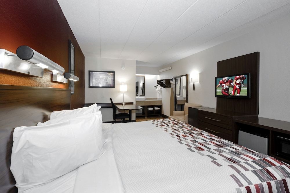 Red Roof Inn Aberdeen - photo 12