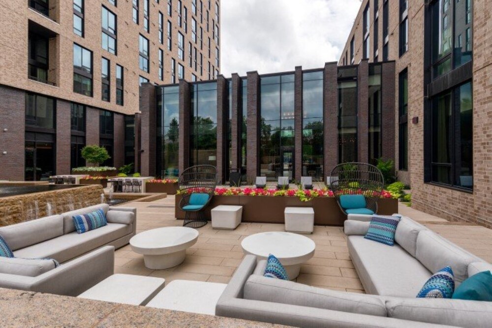 Global Luxury Suites at Reston Town Center - photo 148