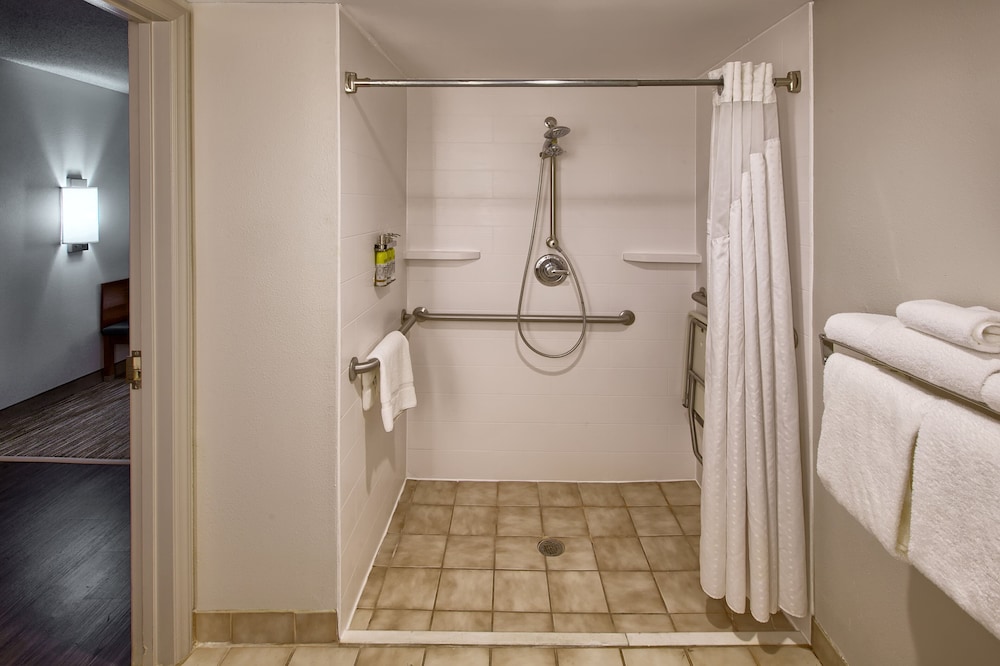 Holiday Inn Express & Suites Raleigh North Wake Forest by IHG - photo 39