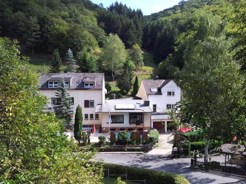 Ferien und Selbstversorgerhaus für Gruppen Sauerthaler Hof Loreley — hotel in Holzhausen An Der Haide