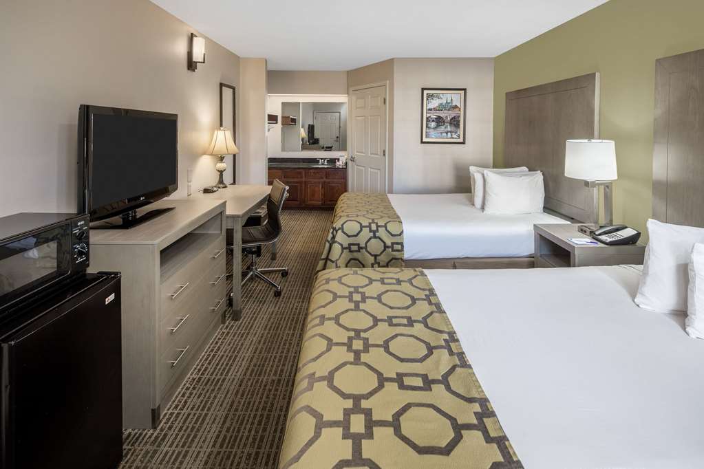 Baymont by Wyndham Cleveland - photo 8