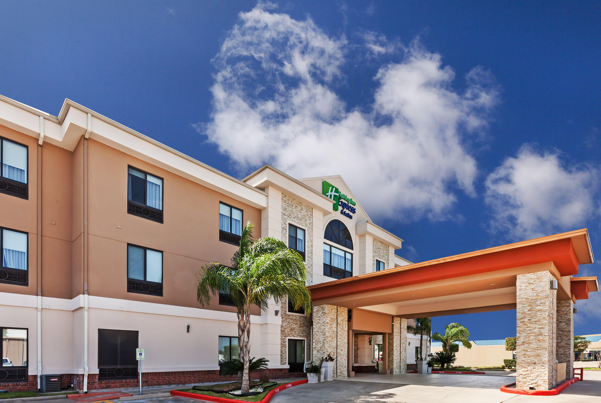 Holiday Inn Express & Suites Houston East by IHG - photo 8