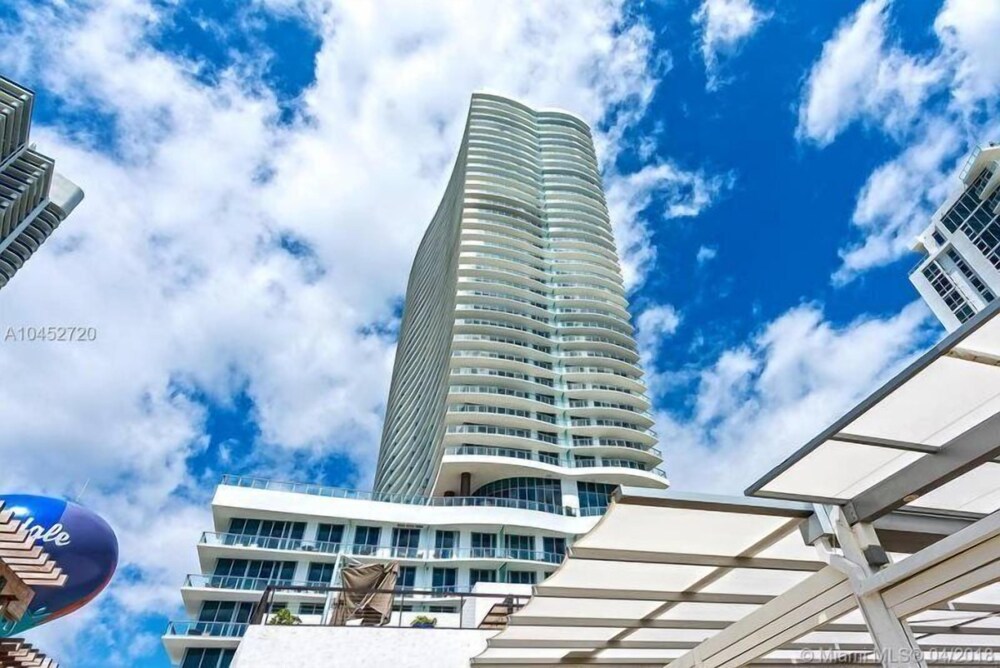 Ocean And Bay Views 1 Bed 1 Bath @ Hyde Resort - photo 34