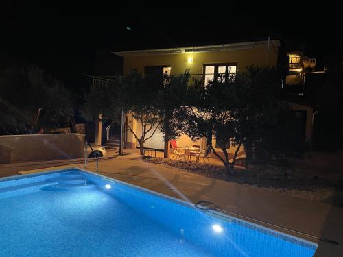 Palada House with a Private Pool — 4-Star Luxury Hotel in Marina, Croatia
