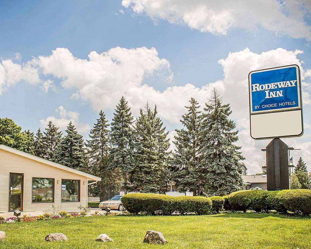 Rodeway Inn Findlay - photo 2