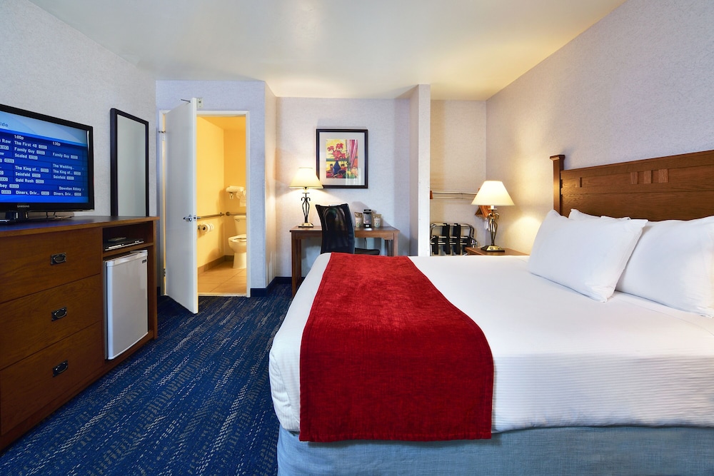 Lamplighter Inn & Suites at SDSU - photo 31