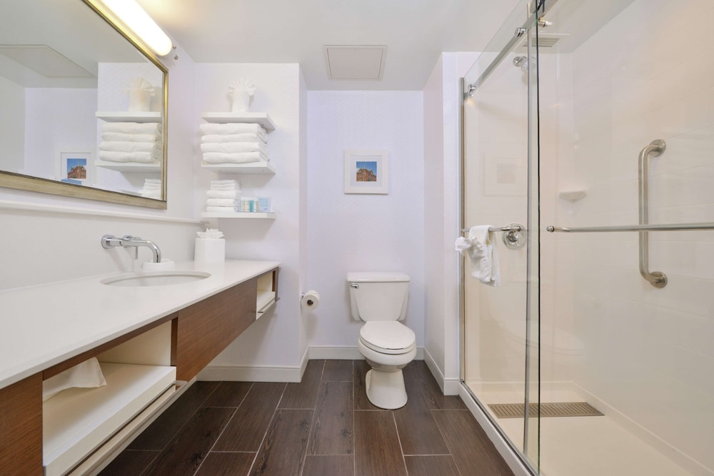 Hampton Inn Martinsburg - photo 33