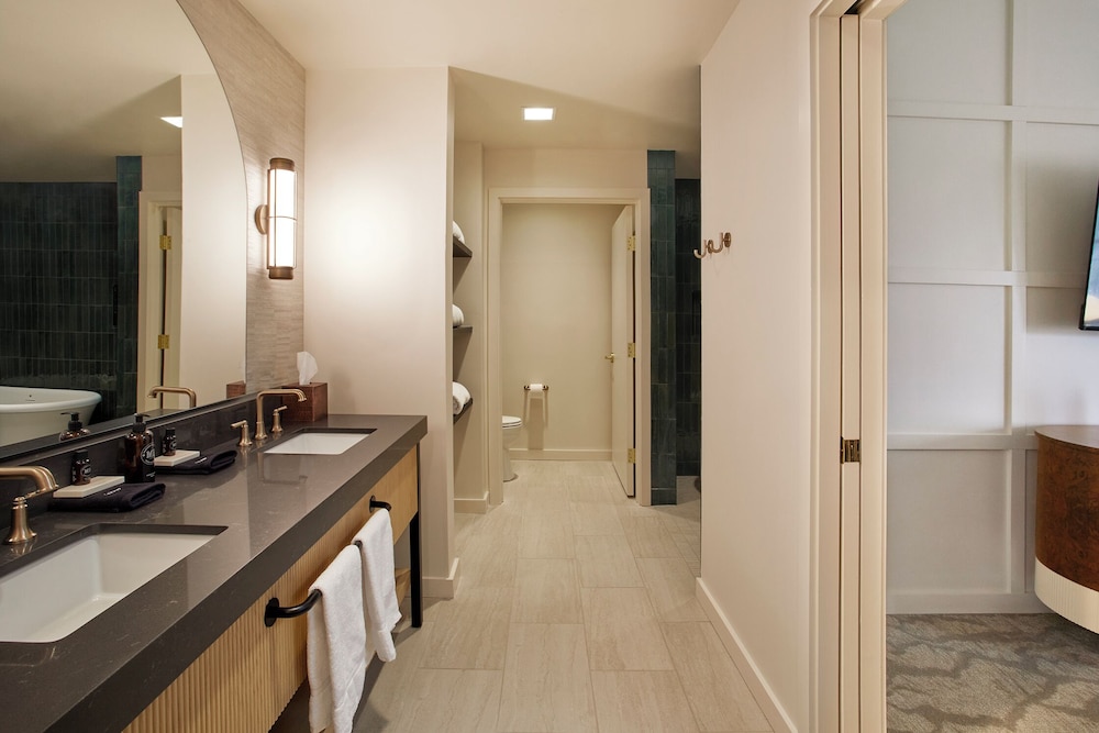 Hotel Brookmere & Arbor Spa - photo 35