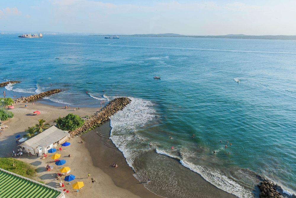 U GO Playa Mar en El Laguito con Vista al Mar — 4-Star Luxury Hotel in Cartagena, Colombia