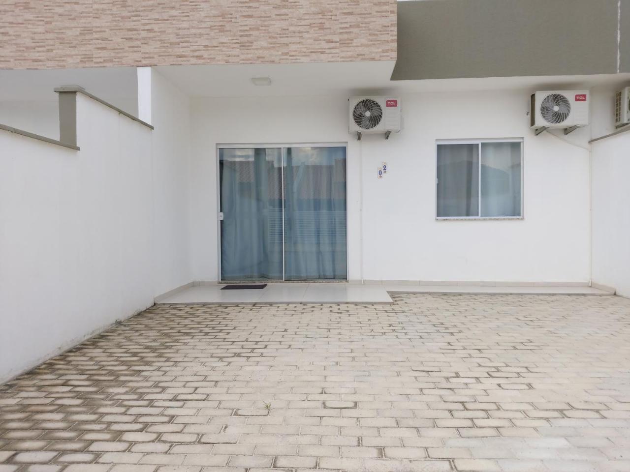 Curta Praia de Armação Casa Hortênsia