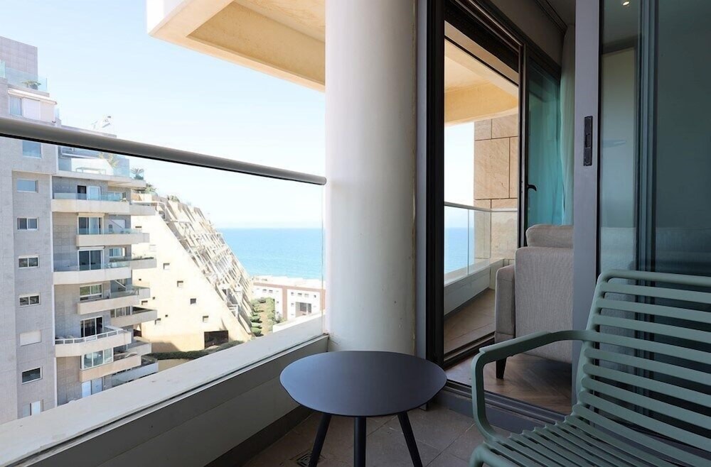 Play Hatzuk Beach — Tel Aviv — photo 5