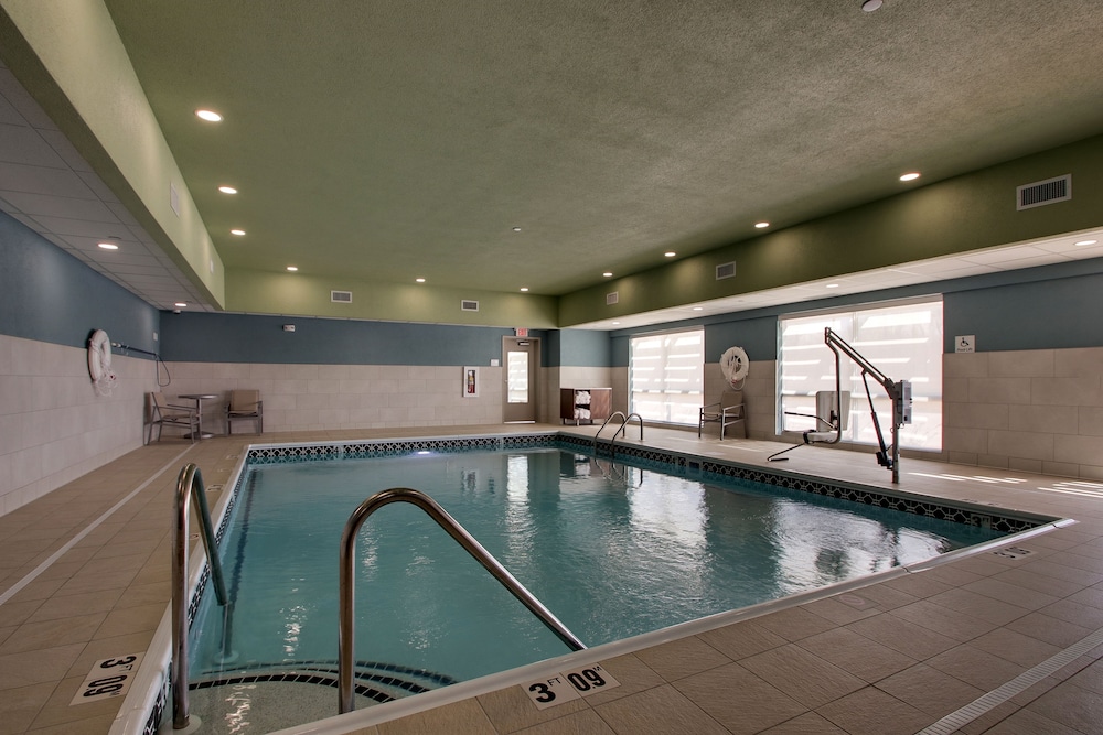 Holiday Inn Express & Suites Mount Vernon by IHG - photo 22