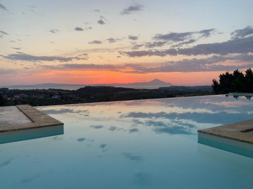 St Nikola Panoramic Suites Halkidiki — 4-Star Luxury Hotel in Ayios Nikolaos, Greece