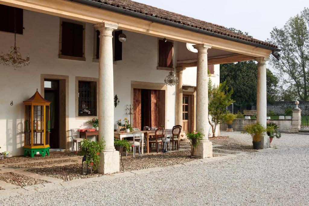 Villa Stecchini — 4-Star Luxury Hotel in Bassano Del Grappa, Italy