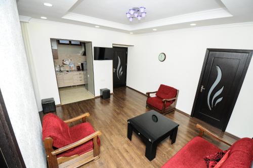 Elegant Modern Apartment