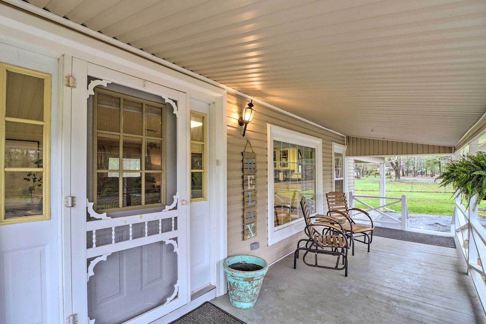 Cozy Higden Retreat Near Greers Ferry Lake — hotel in Fairfield Bay