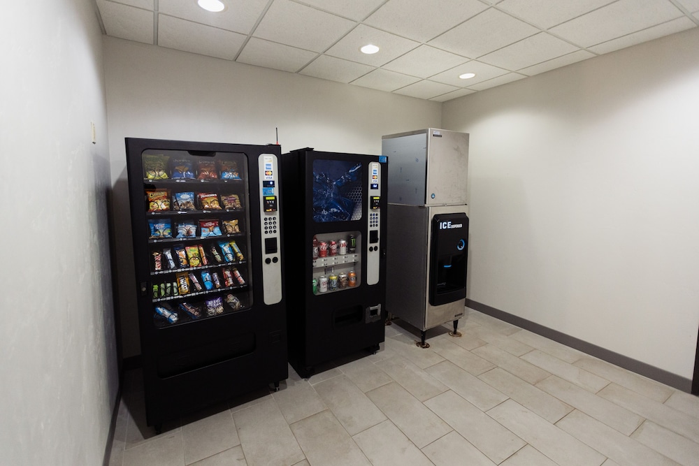 Holiday Inn Express & Suites Guthrie North Edmond by IHG - photo 28