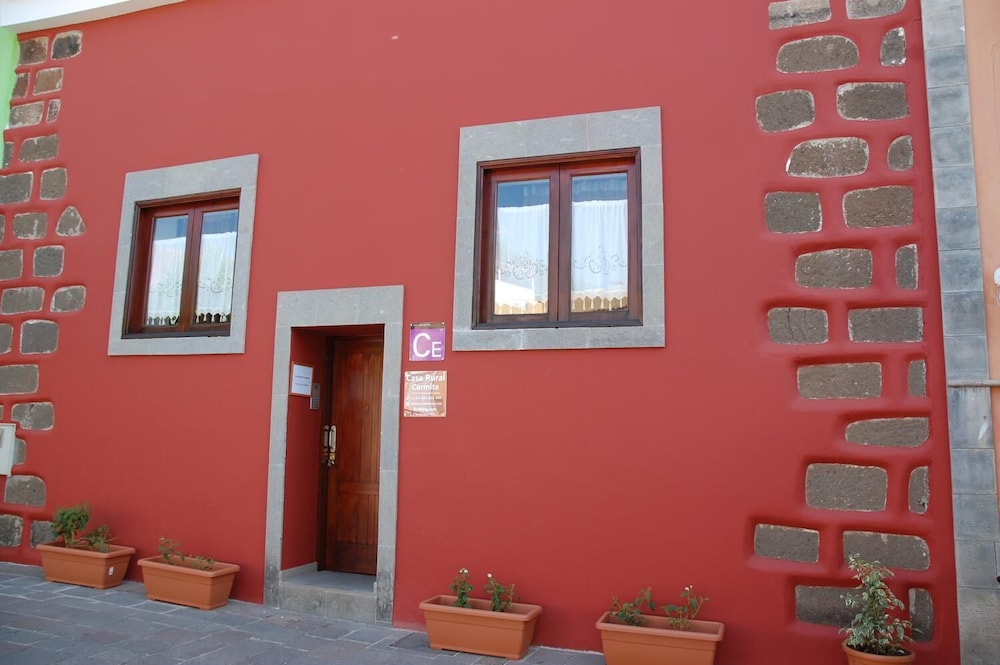 Casa Rural Carmita — 4-Star Luxury Hotel in Vega De San Mateo, Spain