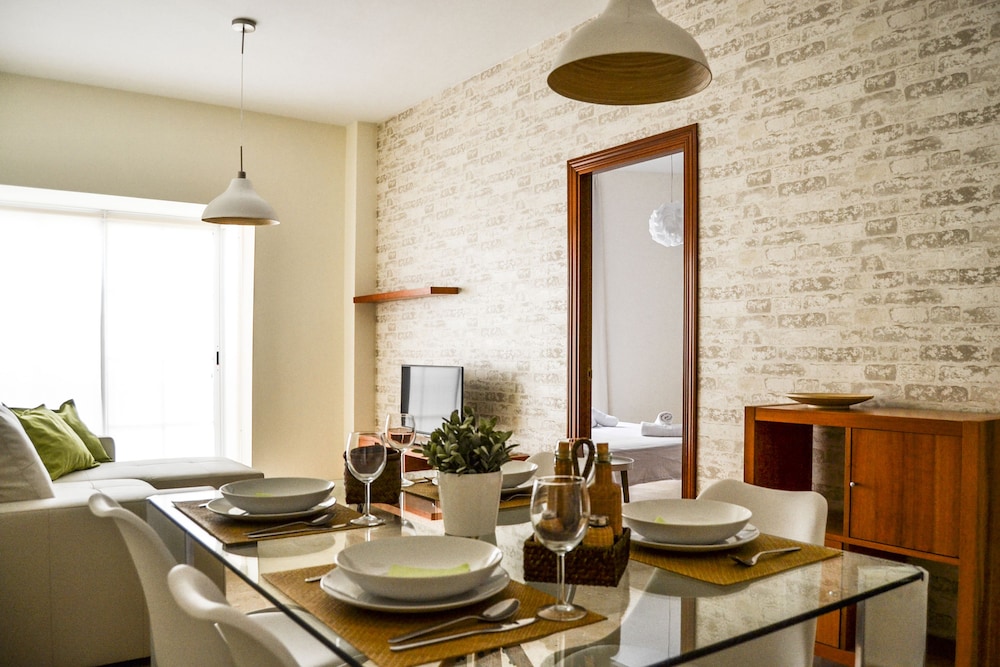 Apartamento Ulises Suite 2 — 4-Star Luxury Hotel in Malaga, Spain