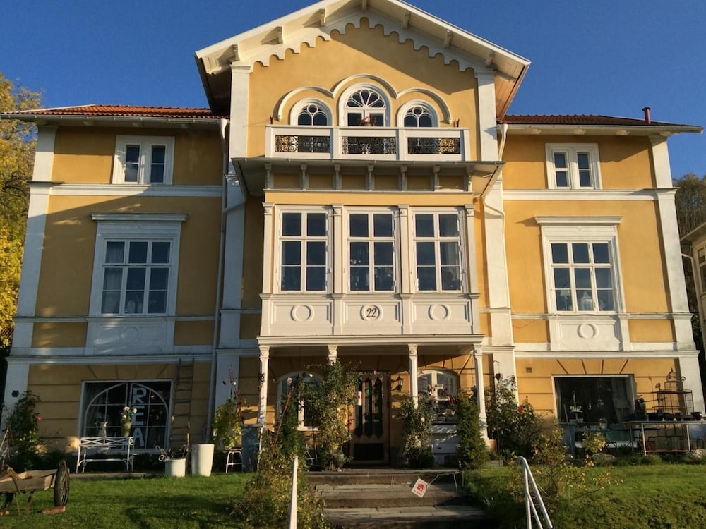 Von Otterska Villan i Gränna — 5-Star Luxury Hotel in Graenna, Sweden