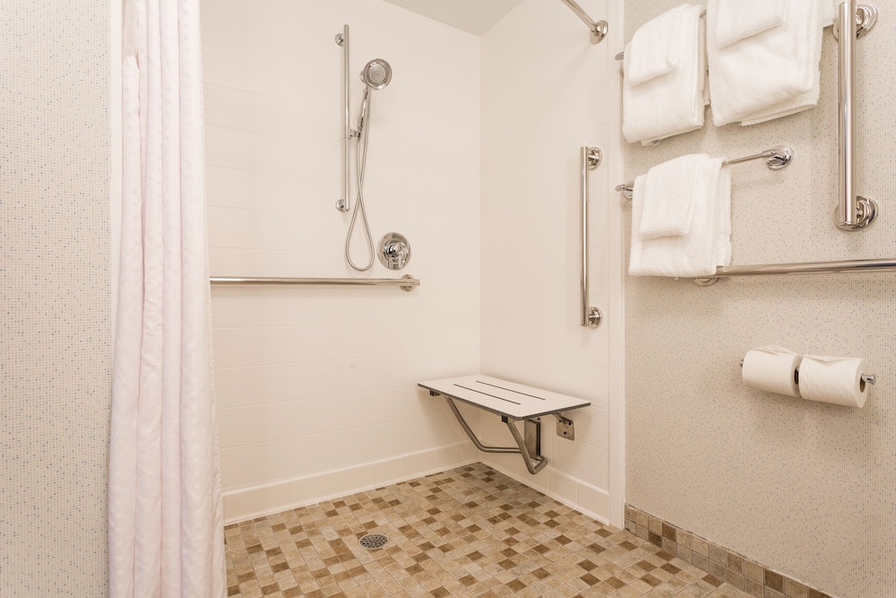 Holiday Inn Express Hotel & Suites Wilmington University Ctr by IHG - photo 7