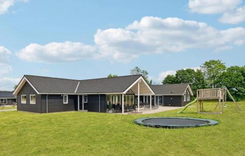 Gorgeous Home In Grenaa With Sauna — 5-Star Luxury Hotel in Grenaa, Denmark