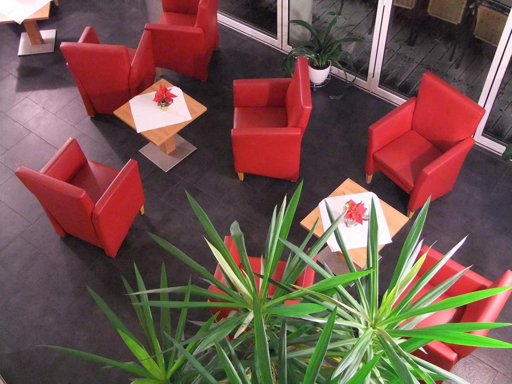 Hotel Mainpromenade — Karlstadt — photo 2