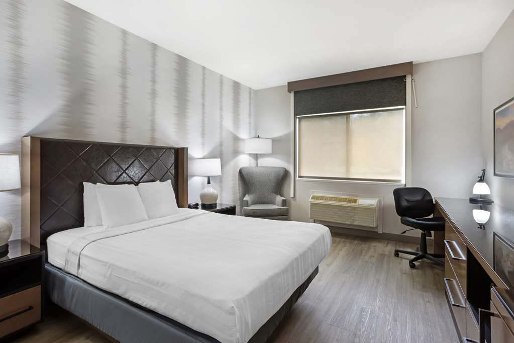 Best Western Holiday Hills - photo 11