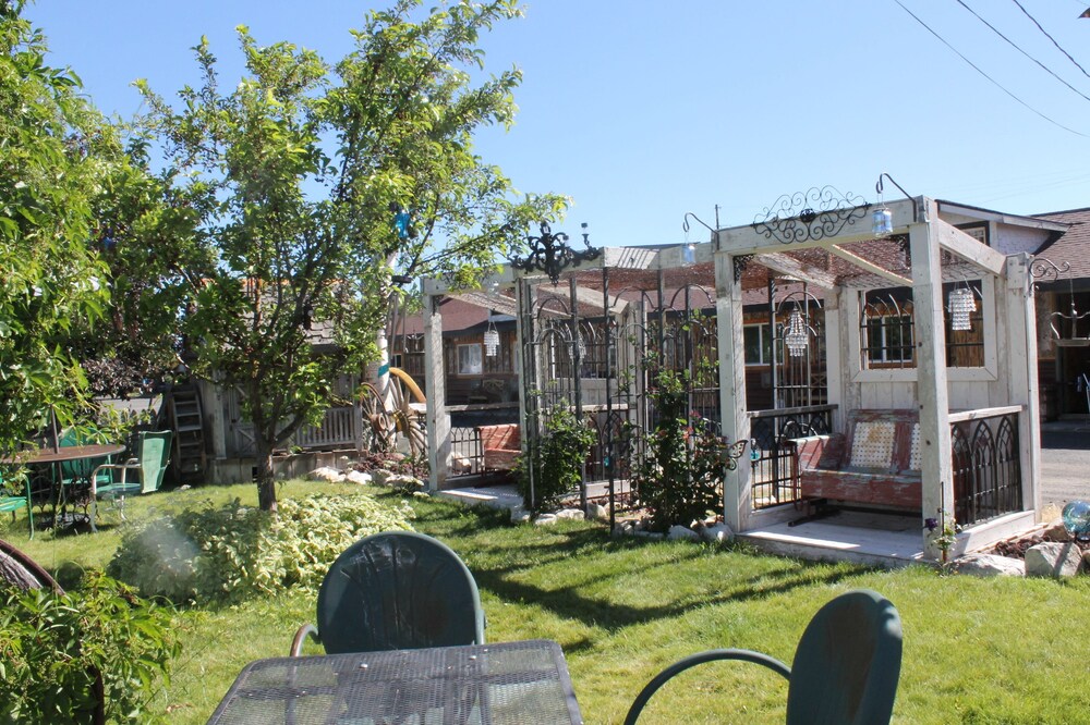 Black Bear Motel - photo 83