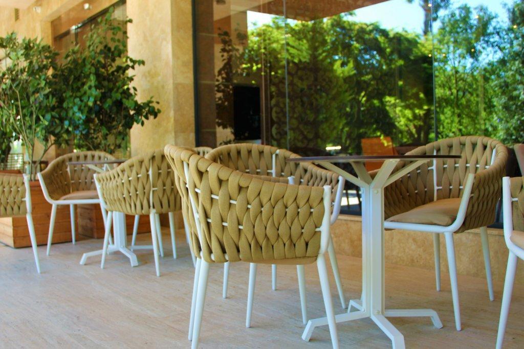 Luxury Dreamland Oasis Apartments