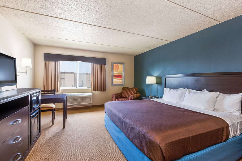 AmericInn by Wyndham Monmouth - photo 7
