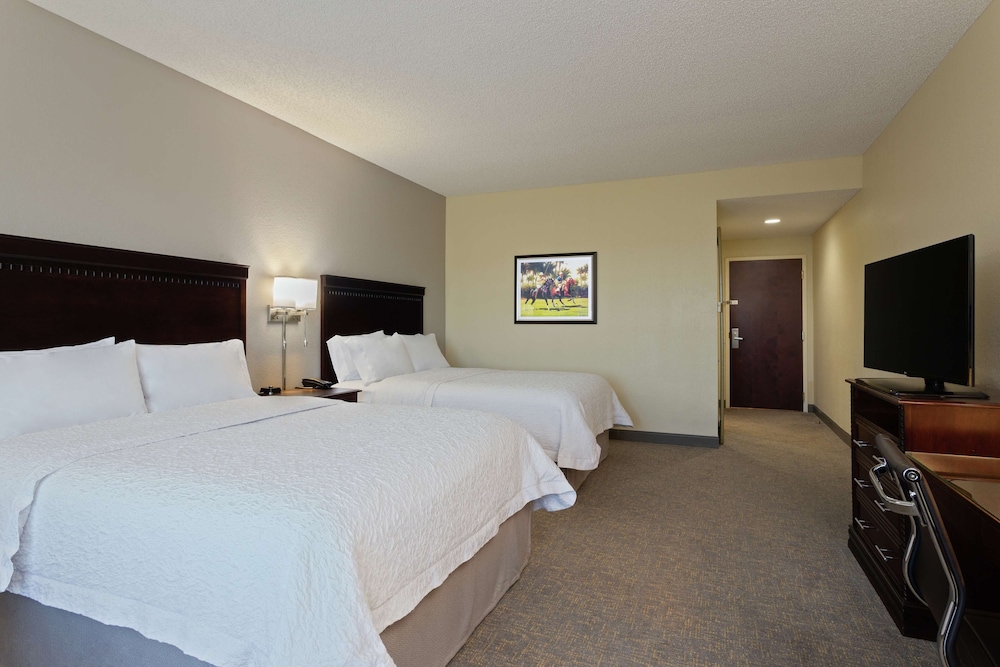Hampton Inn & Suites Wellington - photo 14