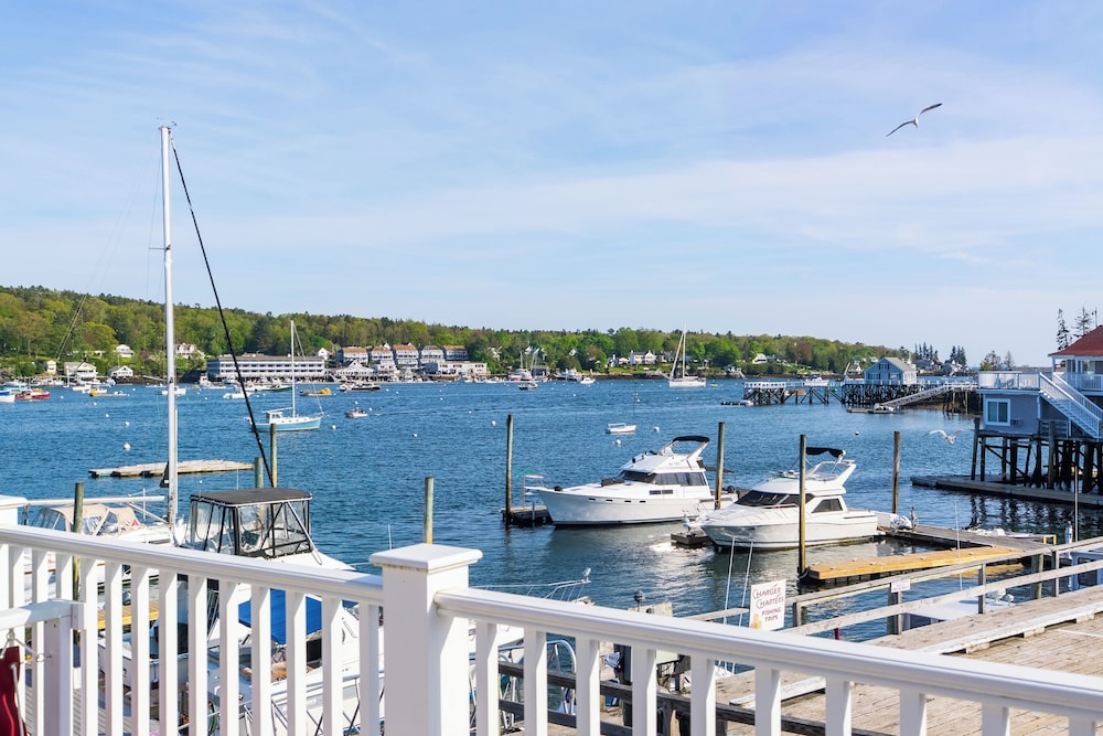 Tugboat Inn - photo 97