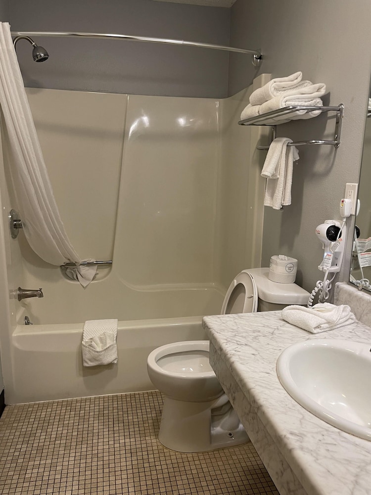 Quality Inn Frontier at U.S. Hwy 30 - photo 14