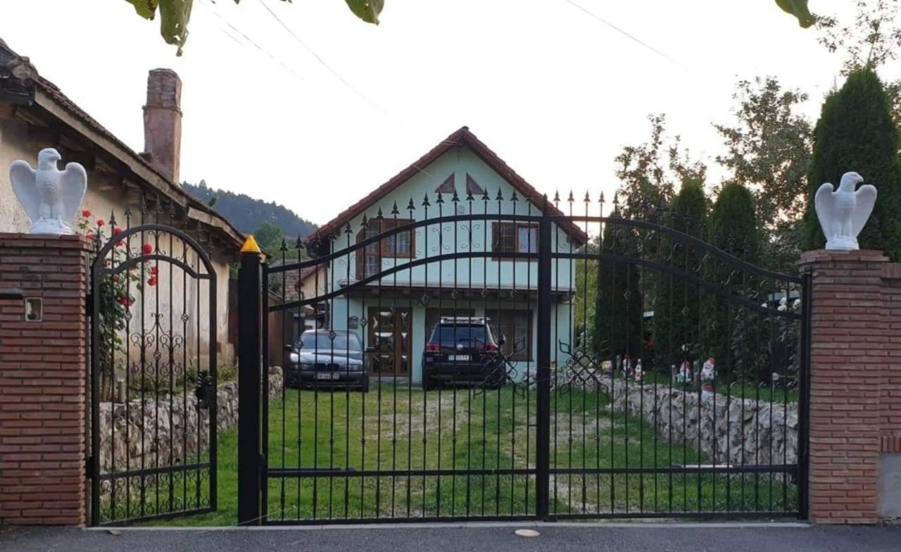 Ciprians' Home — 4-Star Luxury Hotel in Sacele, Romania