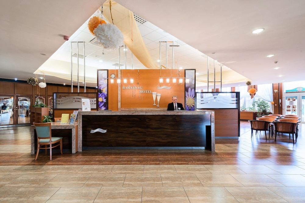Hotel Barátság Hajdúszoboszló Superior — Hajduszoboszlo — photo 2