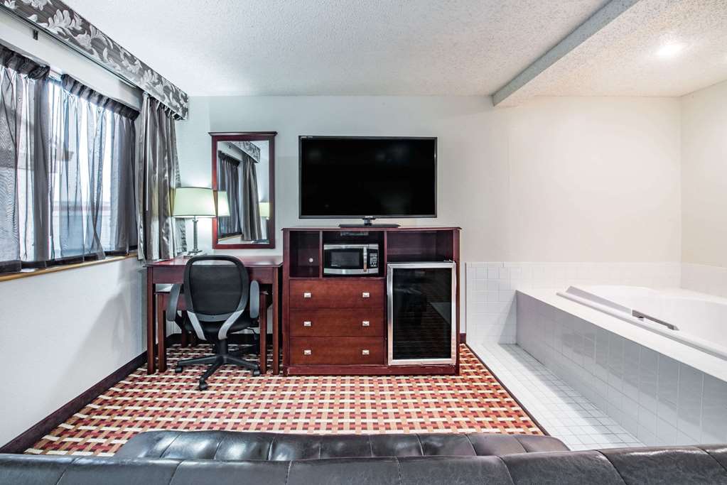 Super 8 by Wyndham Harlingen TX - photo 14
