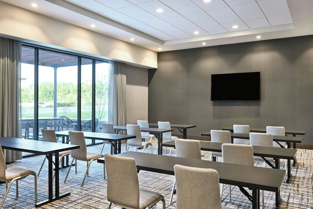 AC Hotel St. Louis Chesterfield - photo 20