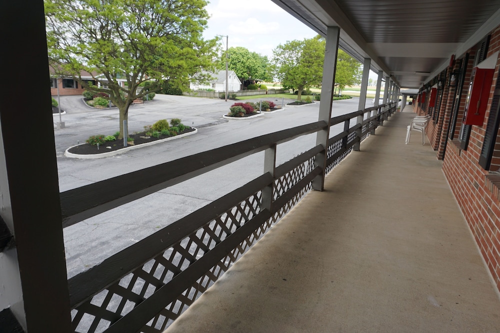 Harvest Drive Family Inn - photo 60