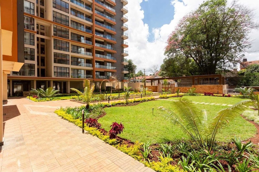 Stay.Plus Urban Oasis Apartment