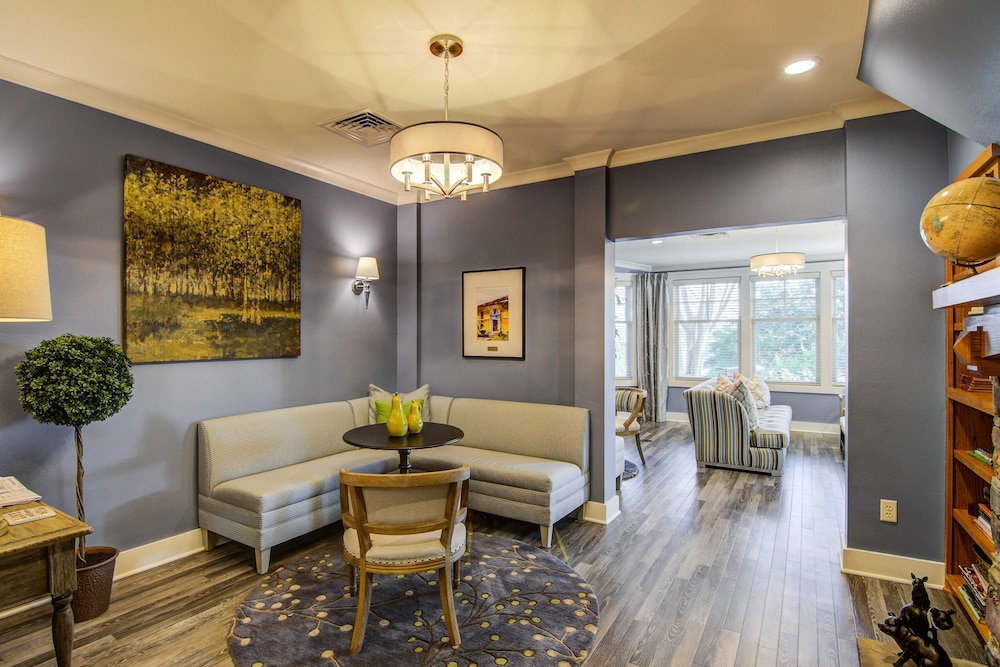 Lookout Point Lakeside Inn - photo 4