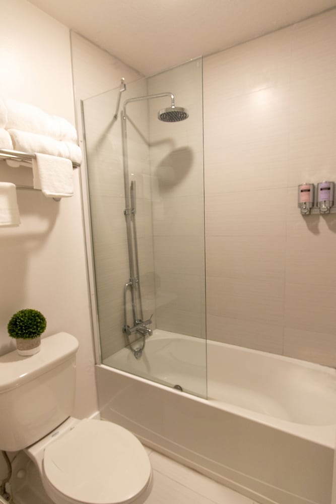 A & S Vacation Rooms - photo 33