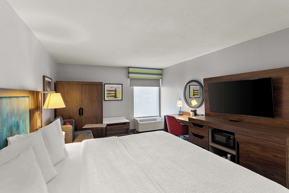 Hampton Inn Bridgeport Clarksburg - photo 11