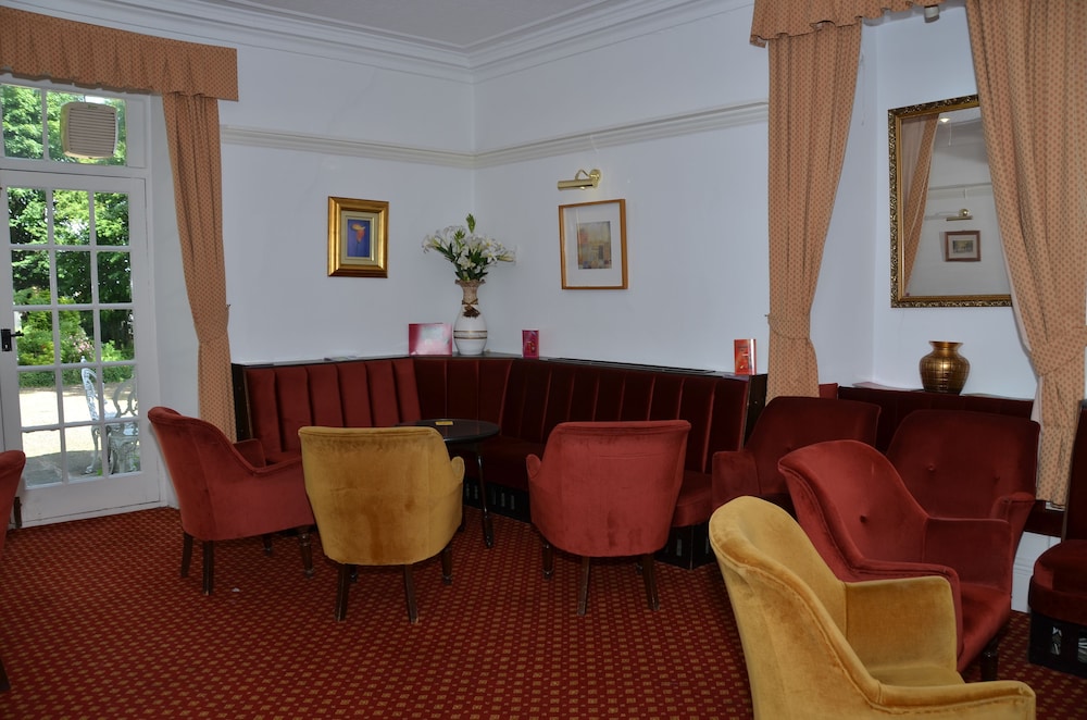 Healey Hotel — Batley — photo 4
