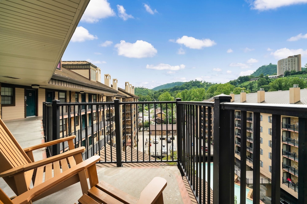 Gatlinburg Town Square - photo 101