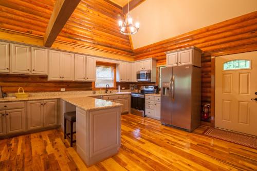 Riverside Mountain Retreat — Boone — photo 5