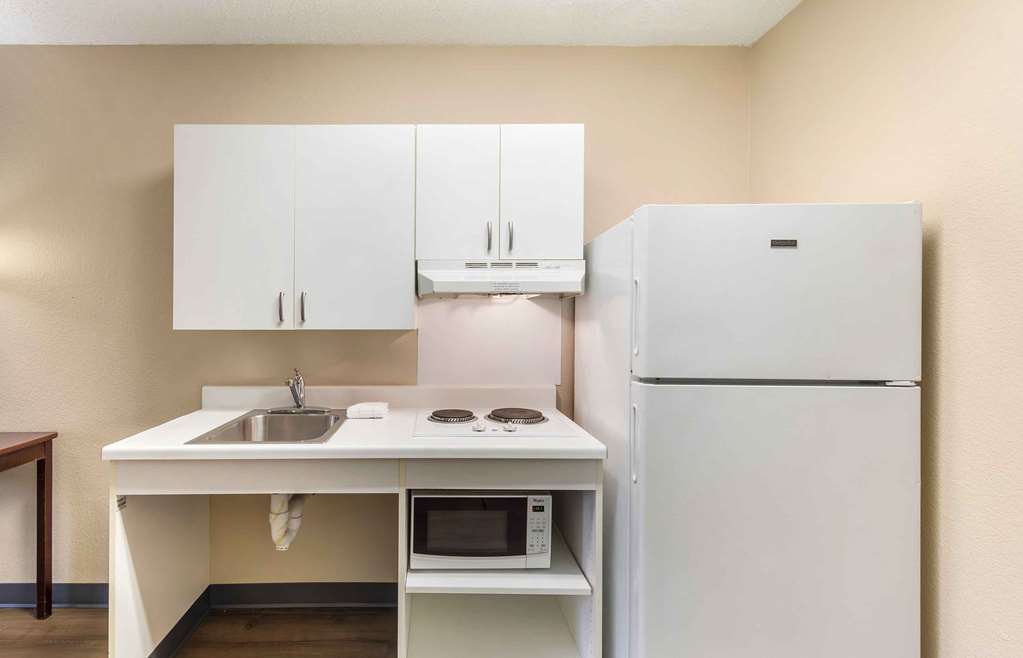 Extended Stay America Suites Memphis Germantown West - photo 13