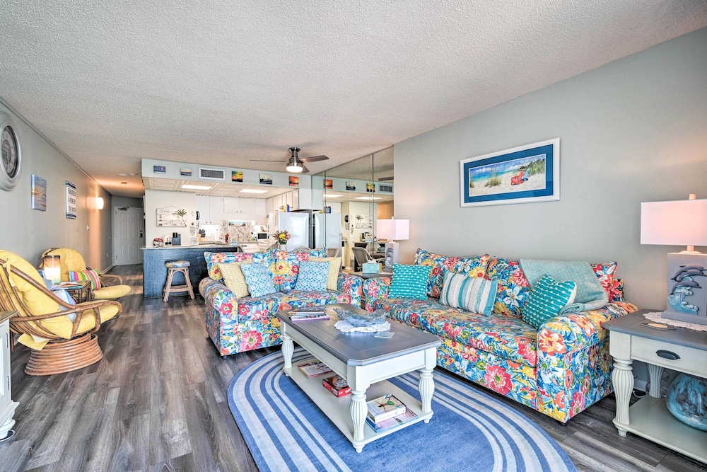 Oceanfront Oasis w Deck and Resort Beach Access - photo 5