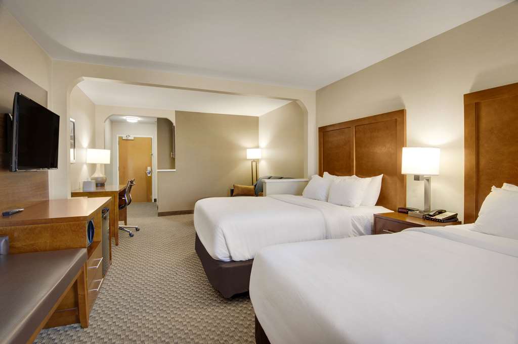 Comfort Inn Airport - photo 26
